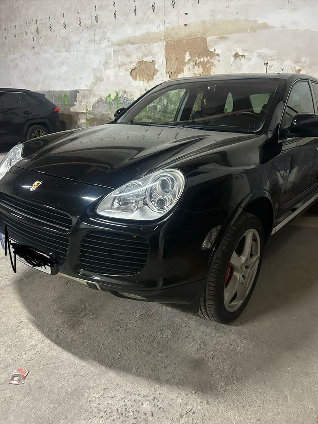 Porsche Cayenne 2004