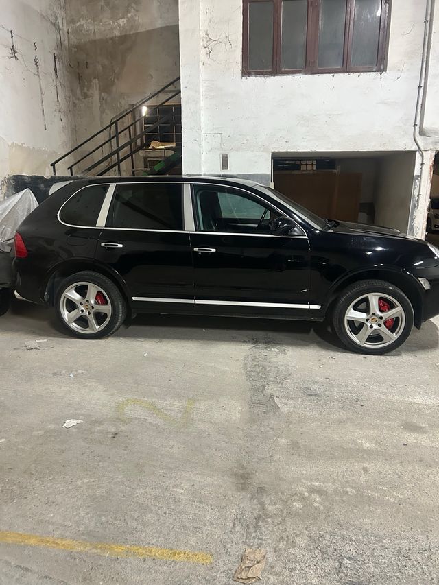 Porsche Cayenne 2004