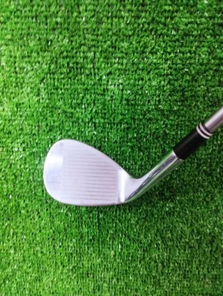 Palos de Golf Híbrido, driver y Sand.