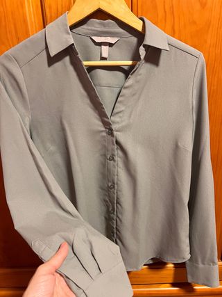 Blusa fluida H&M verde oliva T.34