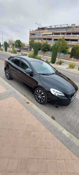 Volvo V40 2017