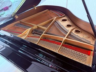 Piano de cola Kawai GL20 de exposición 