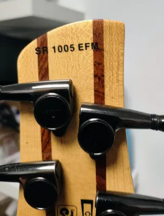 Bajo Eléctrico 5 Cuerdas
Ibanez-SR1005-EFM-NT