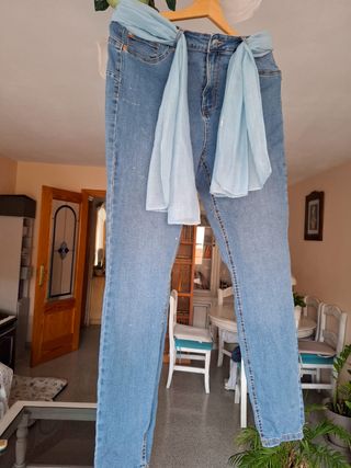 Lote conjunto Pantalón Vaquero Mujer y Camisa