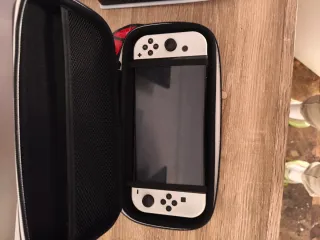 Nintendo Switch OLED Blanca + Juegos