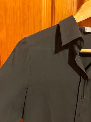 Blusa MNG Suit negra fluida talla XS