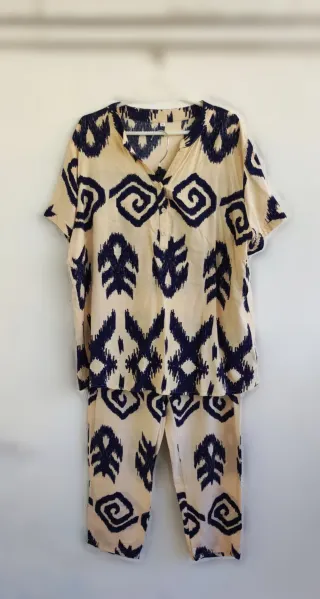 Conjunto blusa y pantalón 