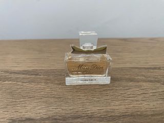 Miniatura Miss Dior Chèrie