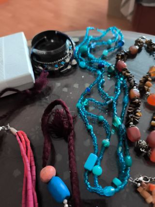 Lote de collares y pulseras