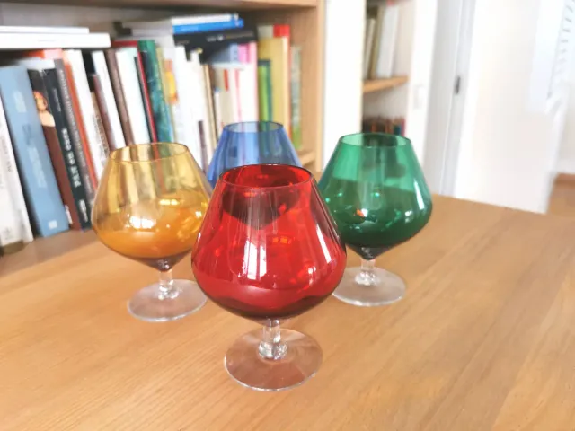 Copas de coñac de cristal de colores