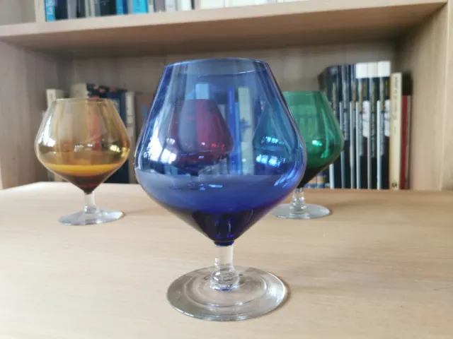 Copas de coñac de cristal de colores