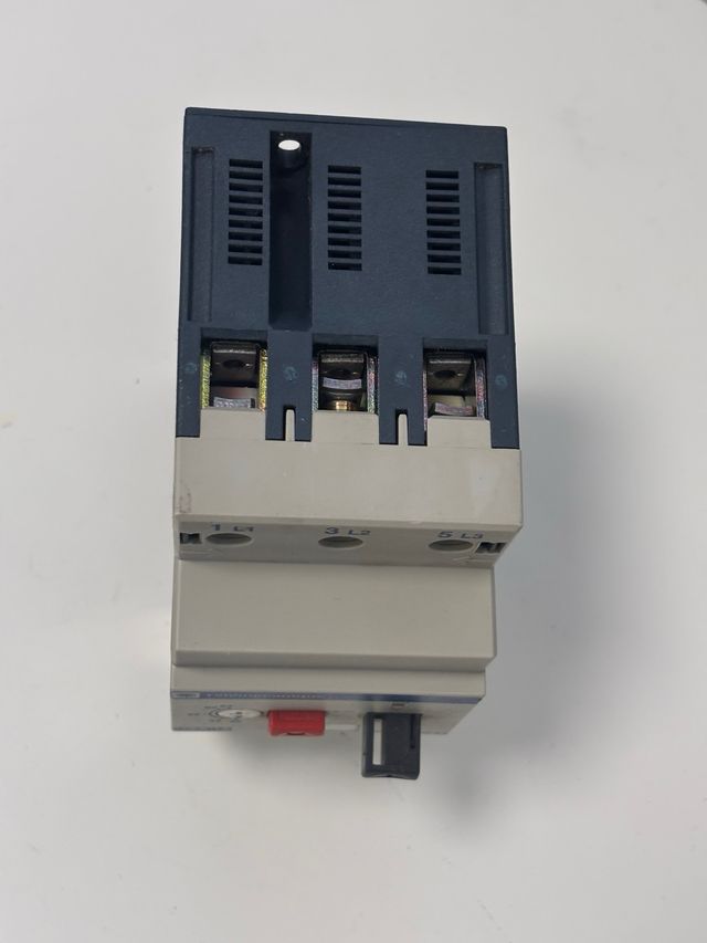 Disyuntor Telemecanique GV3-M63 40-63A arrancador
