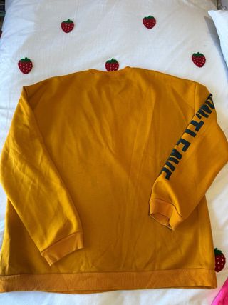 Sudadera Zara oversize gráfica