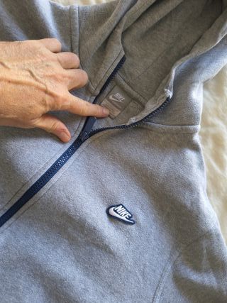 Chaquetas lote, Champion y Nike. Talla M-L