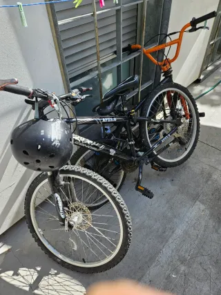 Bicicleta BMX Naranja y Negra