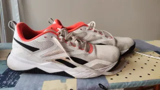 Zapatillas deportivas Reebok blancas y naranjas