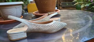 Zapatos beige-dorados mujer cómodos tacón bajo