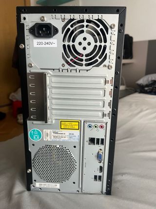 Torre PC Medion Negra