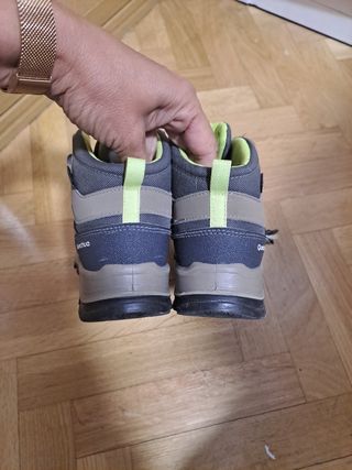 Botas de montaña Quechua Talla 35