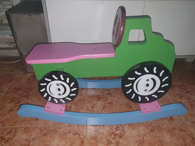Camioncito balancín para peques