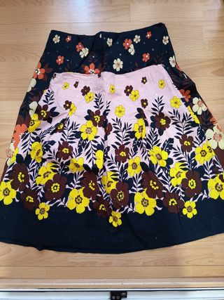 Falda mujer flores y lentejuelas.