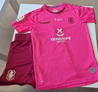 Equipación CD Tenerife niño rosa 10 años