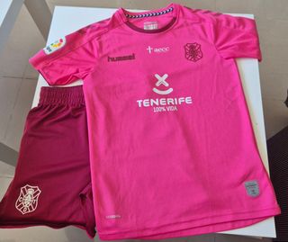 Equipación CD Tenerife niño rosa 10 años