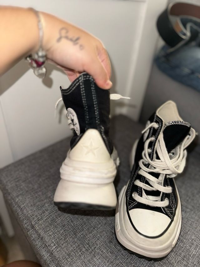 Converse plataforma negras y blancas