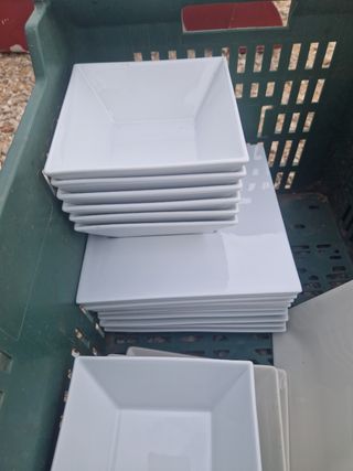 Vajilla completa de cerámica y porcelana