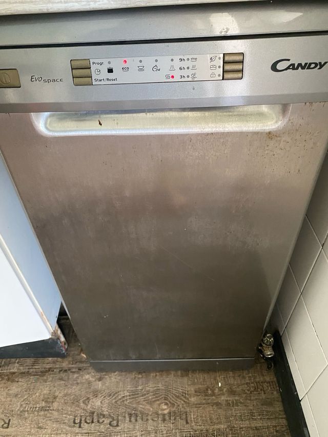 SE REGALA Lavavajillas Candy 45cm Averiado