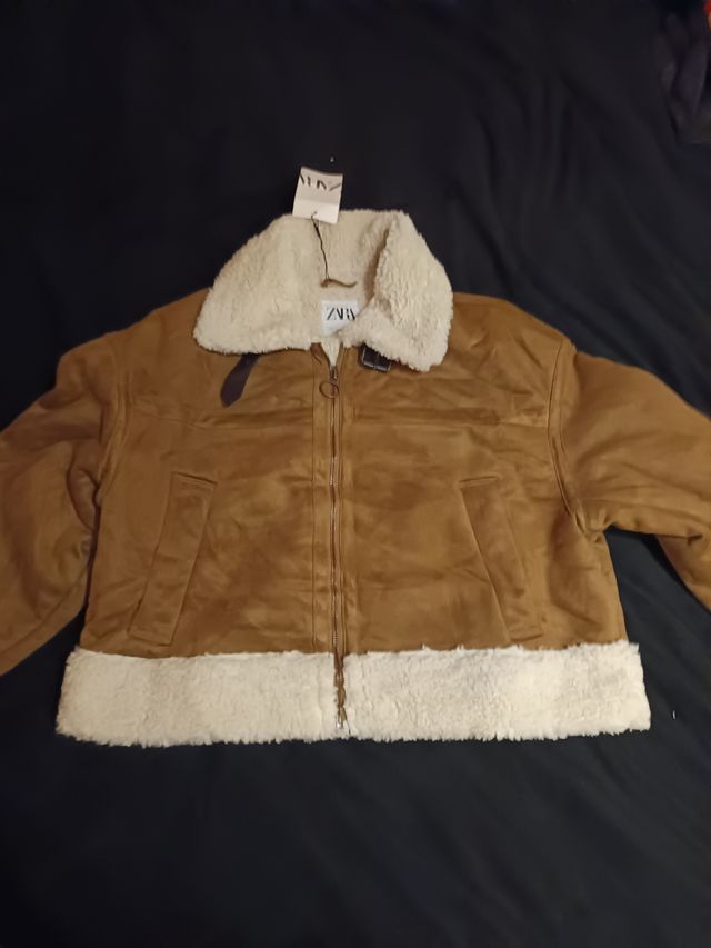 Chaqueta Zara efecto ante con borreguito