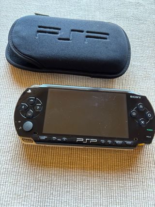 Sony PSP 3000 Negra + God of War UMD