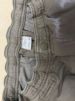 Pantalones chinos Zara talla 13-14 verde oliva