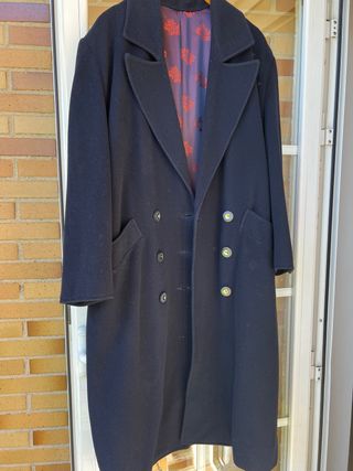 Abrigo paño oversize. azul marino casi negro