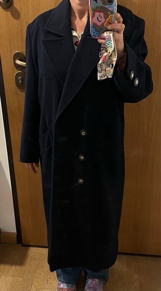 Abrigo paño oversize. azul marino casi negro