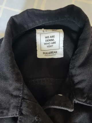 Cazadora tejana negra Pull&Bear Talla L