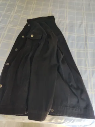 Cazadora tejana negra Pull&Bear Talla L