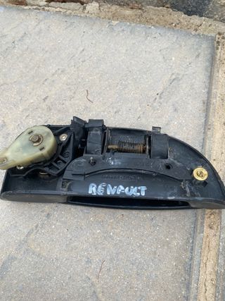 Maneta Exterior Izquierda Renault