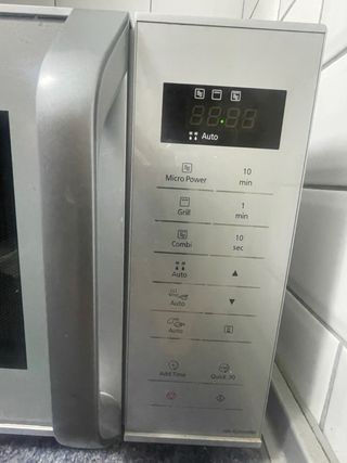 Microondas Panasonic NN-K36HM 23L