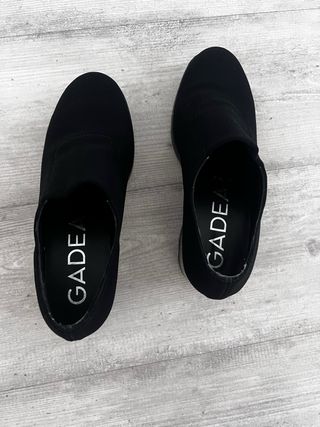 Zapatos negros señora con plataforma