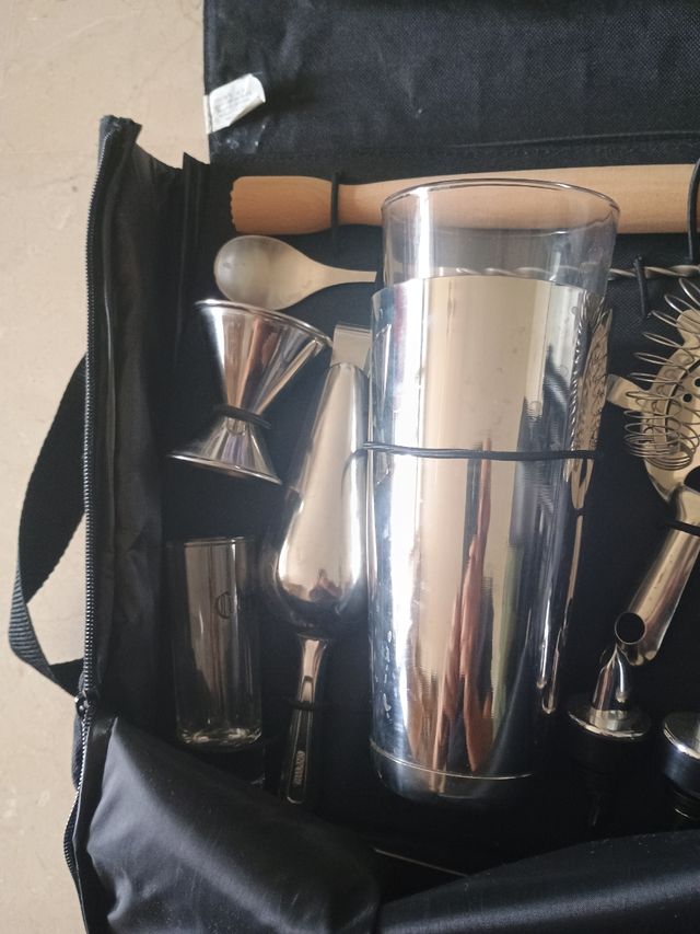 Set Coctelería con Mochila y Vaso Cristal