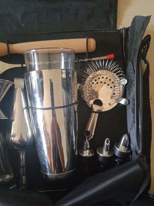 Set Coctelería con Mochila y Vaso Cristal