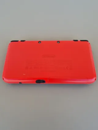 Nintendo 2DS XL Pokeball Edition