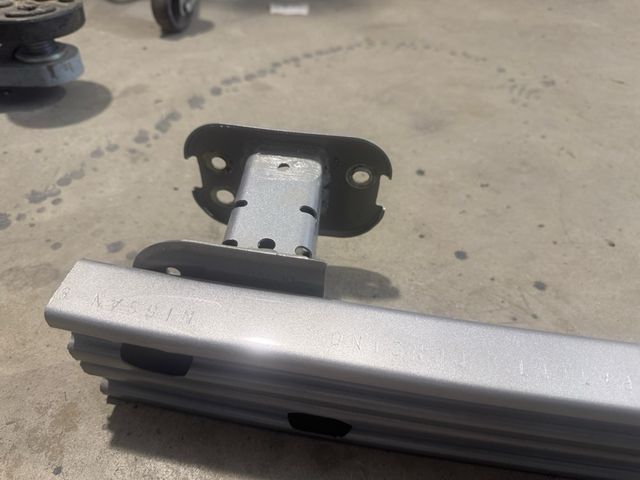 Refuerzo Paragolpes Trasero Nissan Juke 20