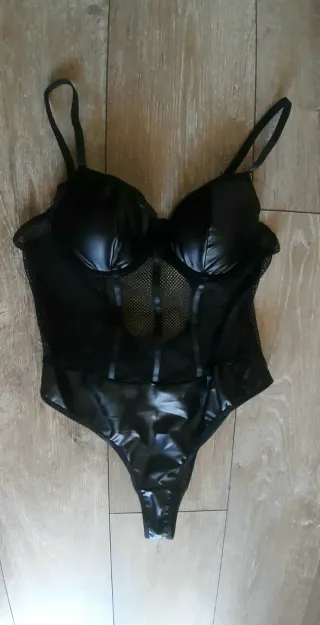 Conjunto sexy body + tacones