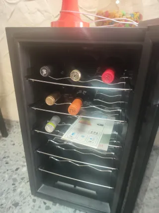 Vinoteca 18 botellas