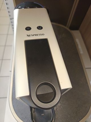 Cafetera Krups Essenza Blanca