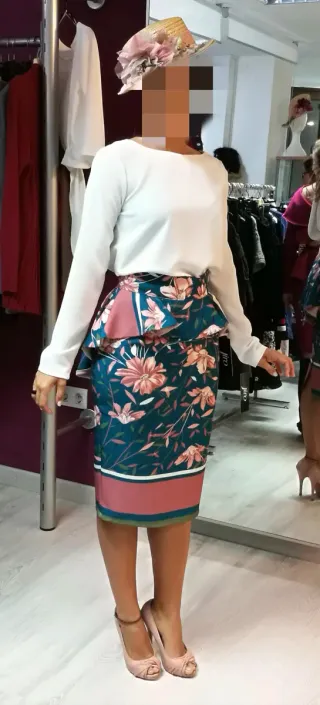 Conjunto Falda y Blusa 
