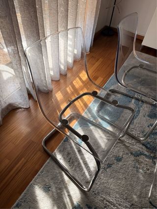 Cadeiras IKEA transparentes (metal/plástico)
