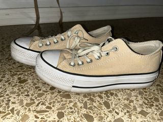 Converse plataforma beige